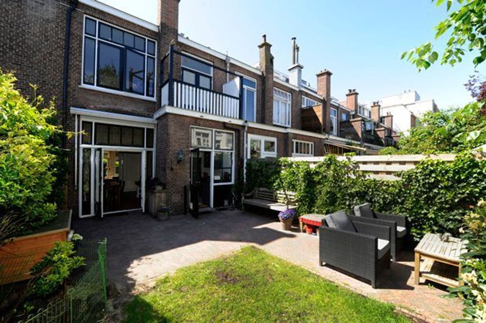 Van Beverningkstraat 146 .