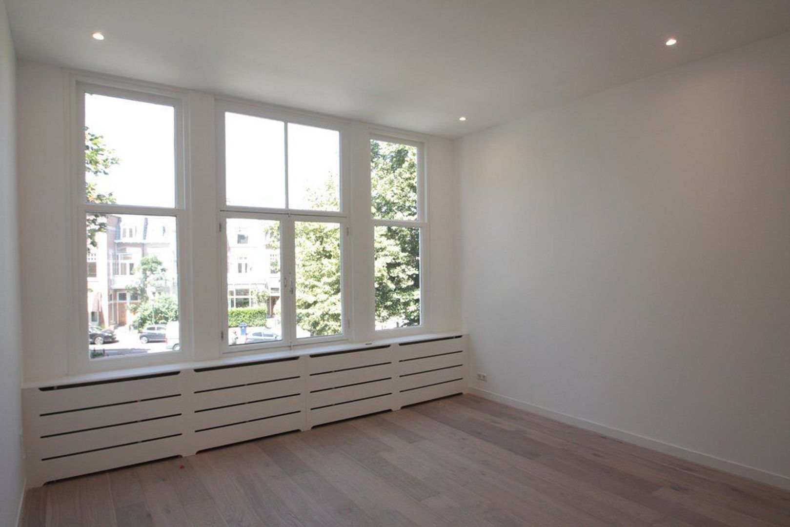 Frederik Hendriklaan 36 .