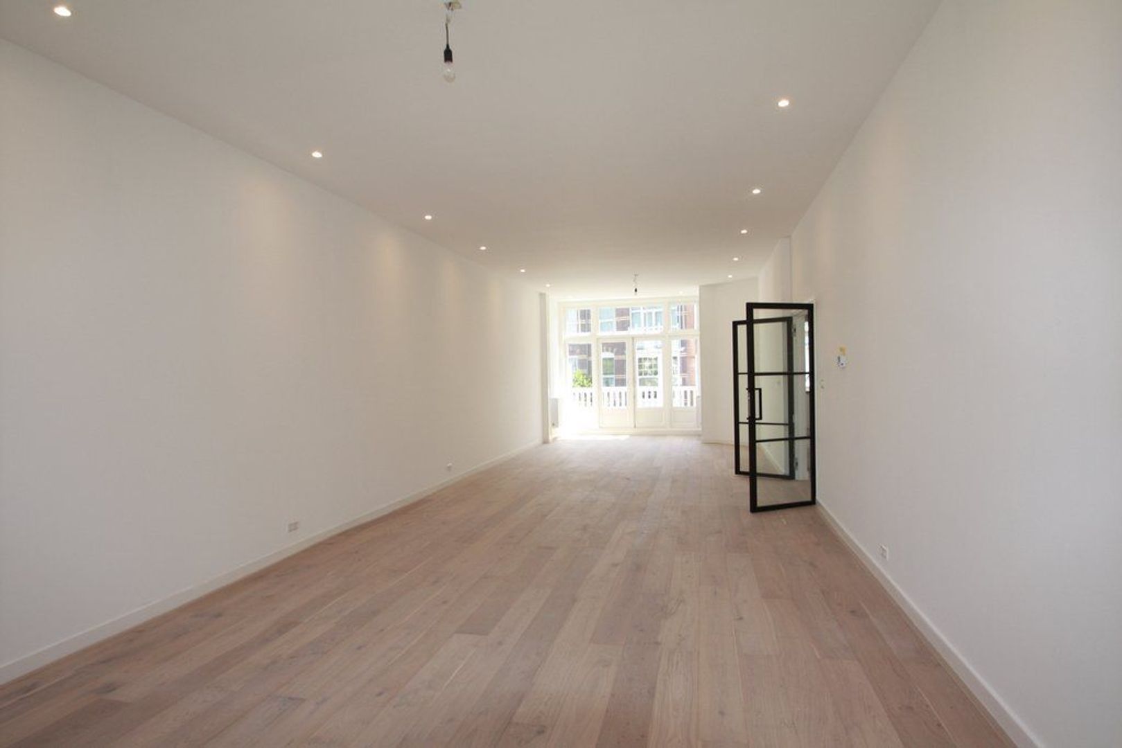 Frederik Hendriklaan 36 .