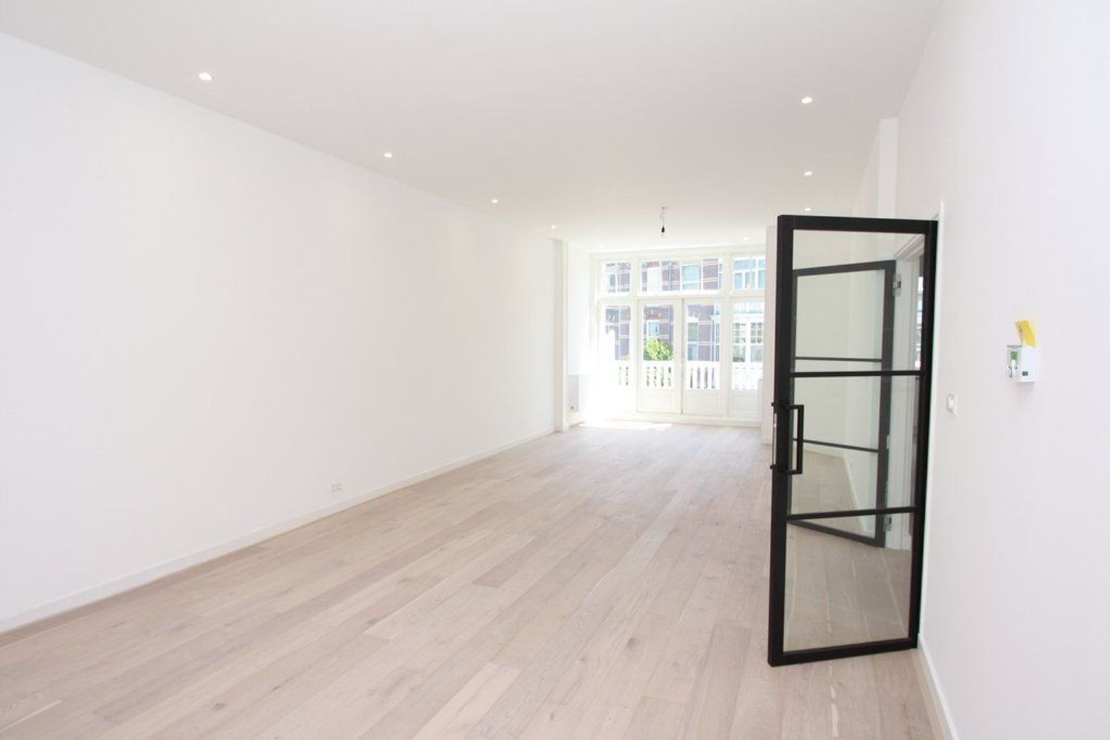 Frederik Hendriklaan 36 .