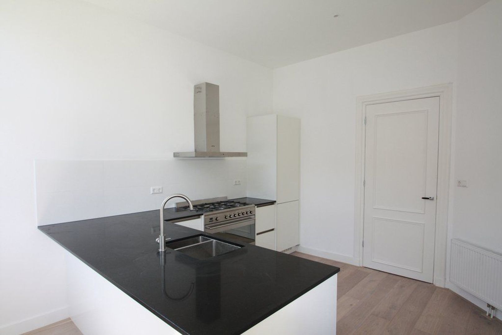 Frederik Hendriklaan 36 .