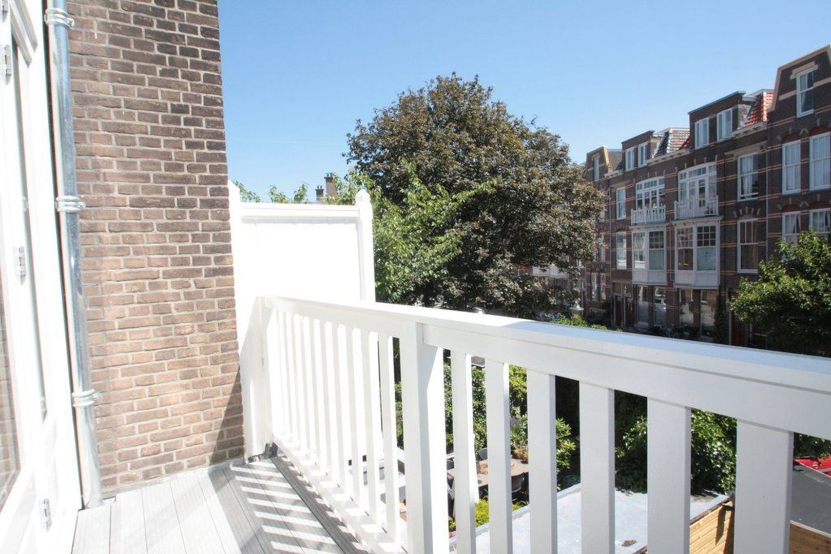 Frederik Hendriklaan 36 .