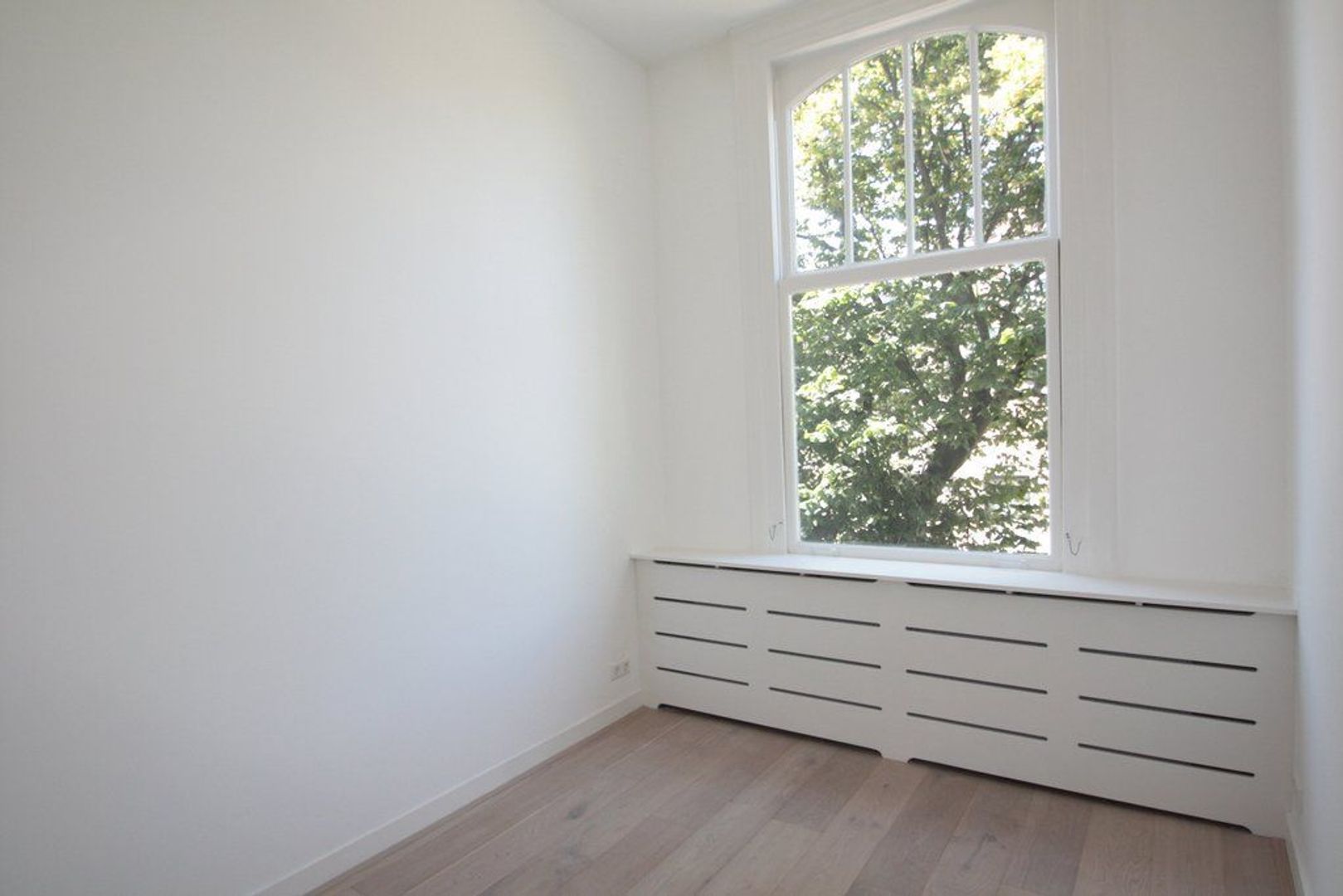 Frederik Hendriklaan 36 .