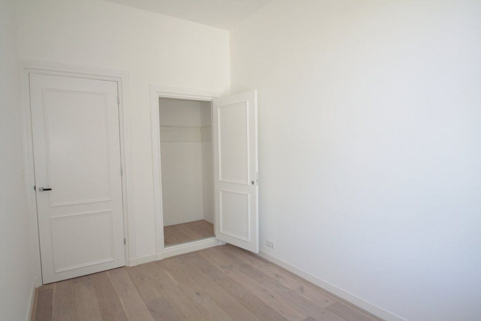 Frederik Hendriklaan 36 .