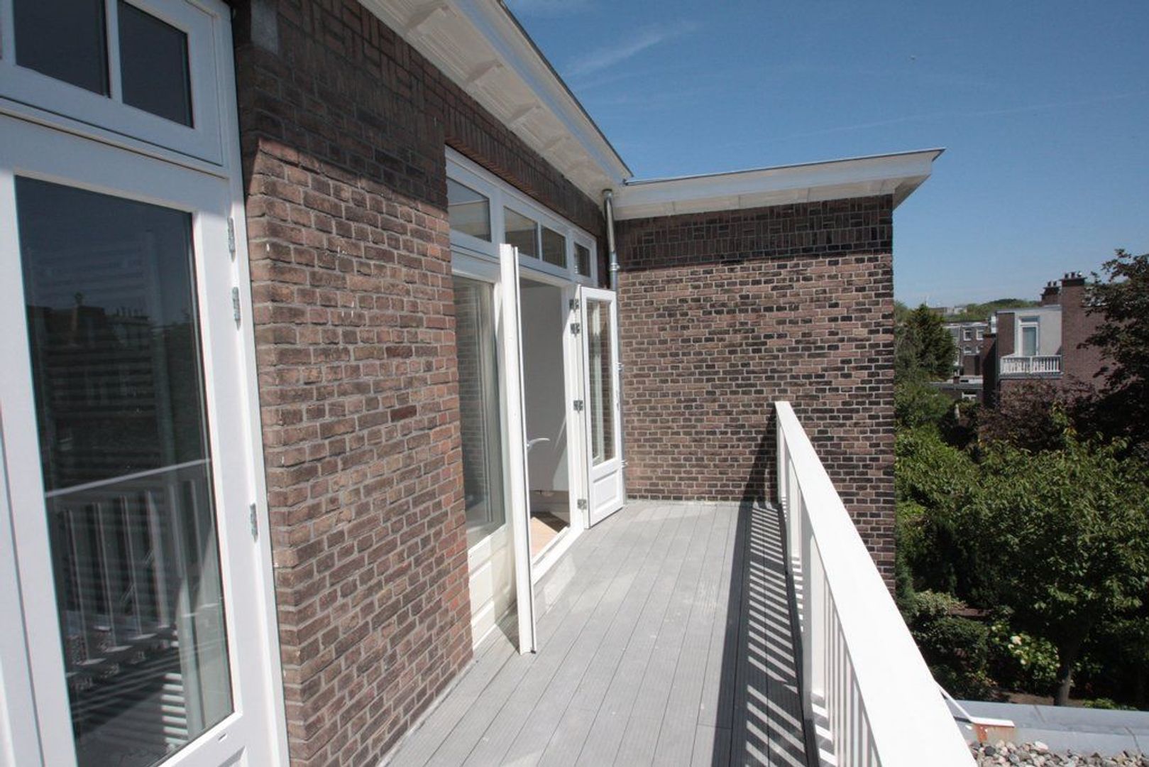 Frederik Hendriklaan 36 .