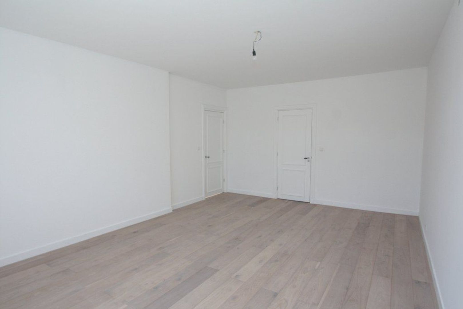 Frederik Hendriklaan 36 .