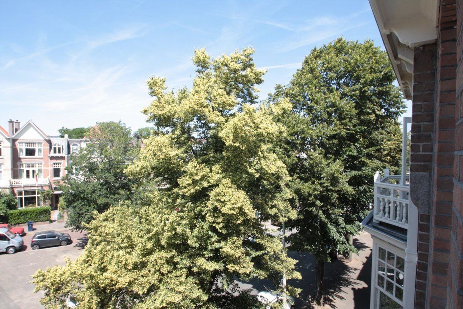 Frederik Hendriklaan 36 .