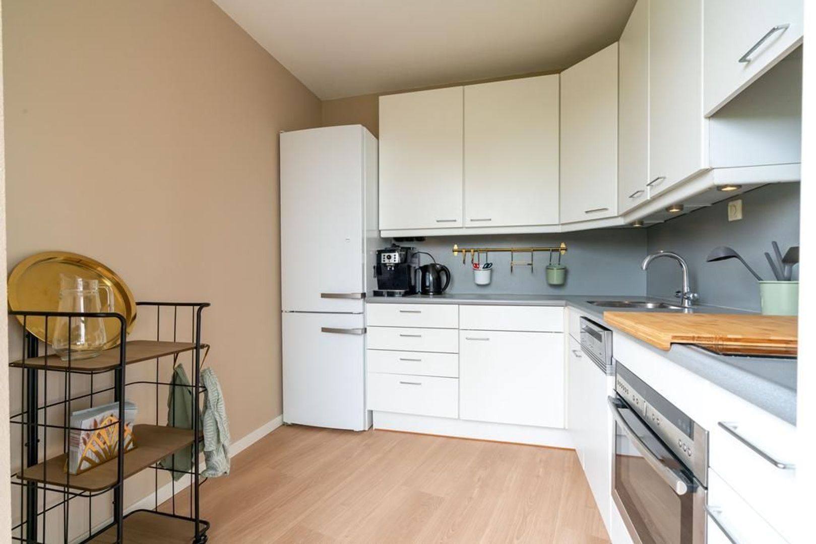 Donker Curtiusstraat 204 .