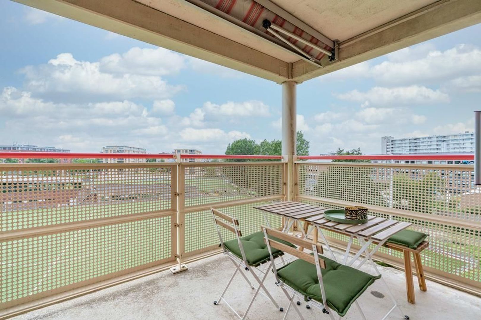 Donker Curtiusstraat 204 .