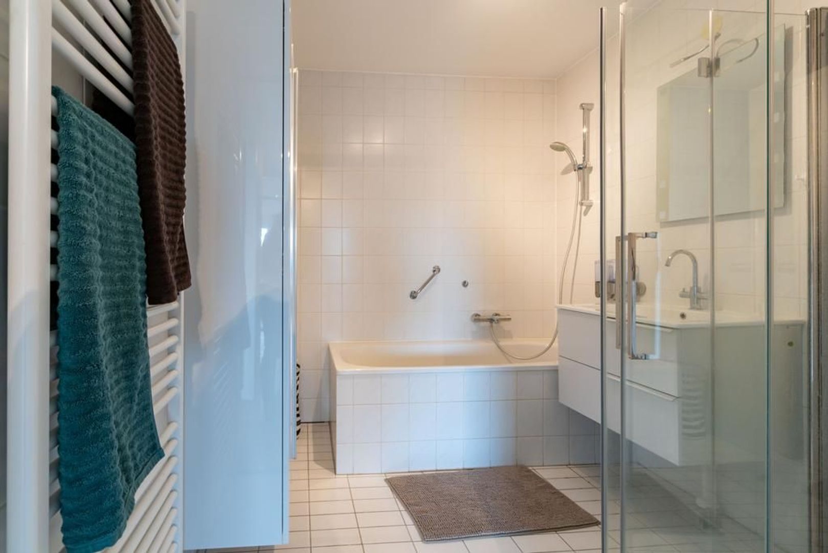 Donker Curtiusstraat 204 .