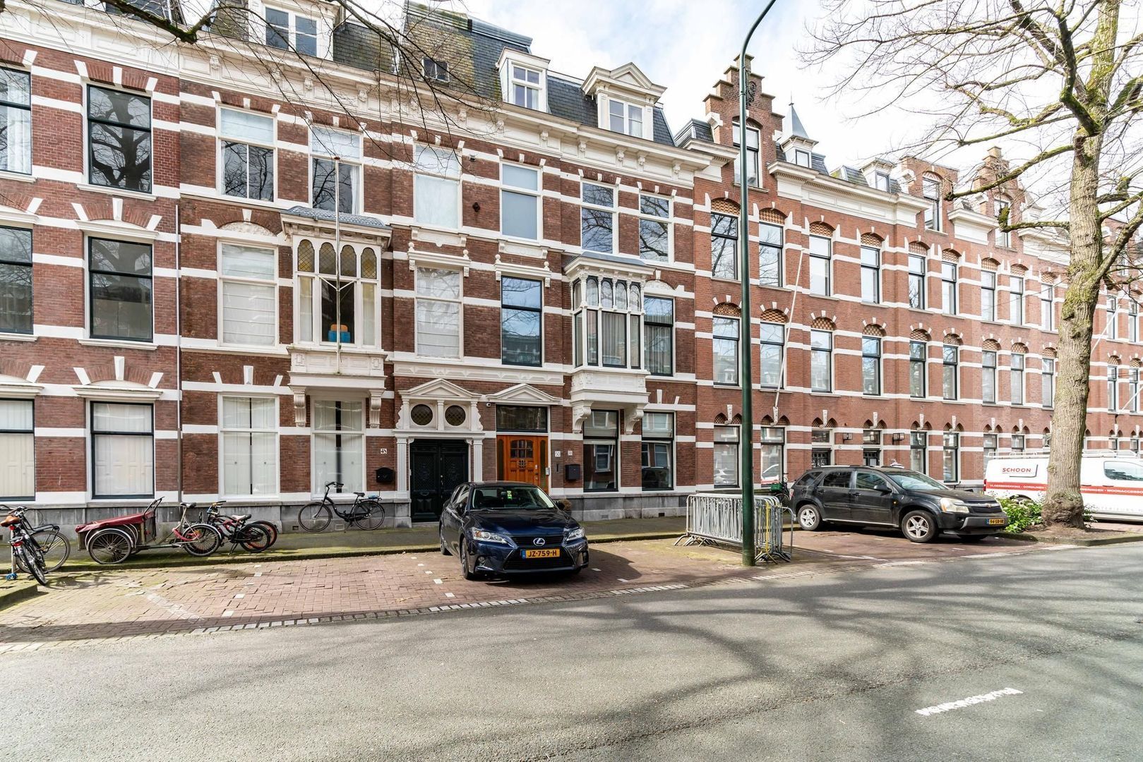 Jan van Nassaustraat 50 .