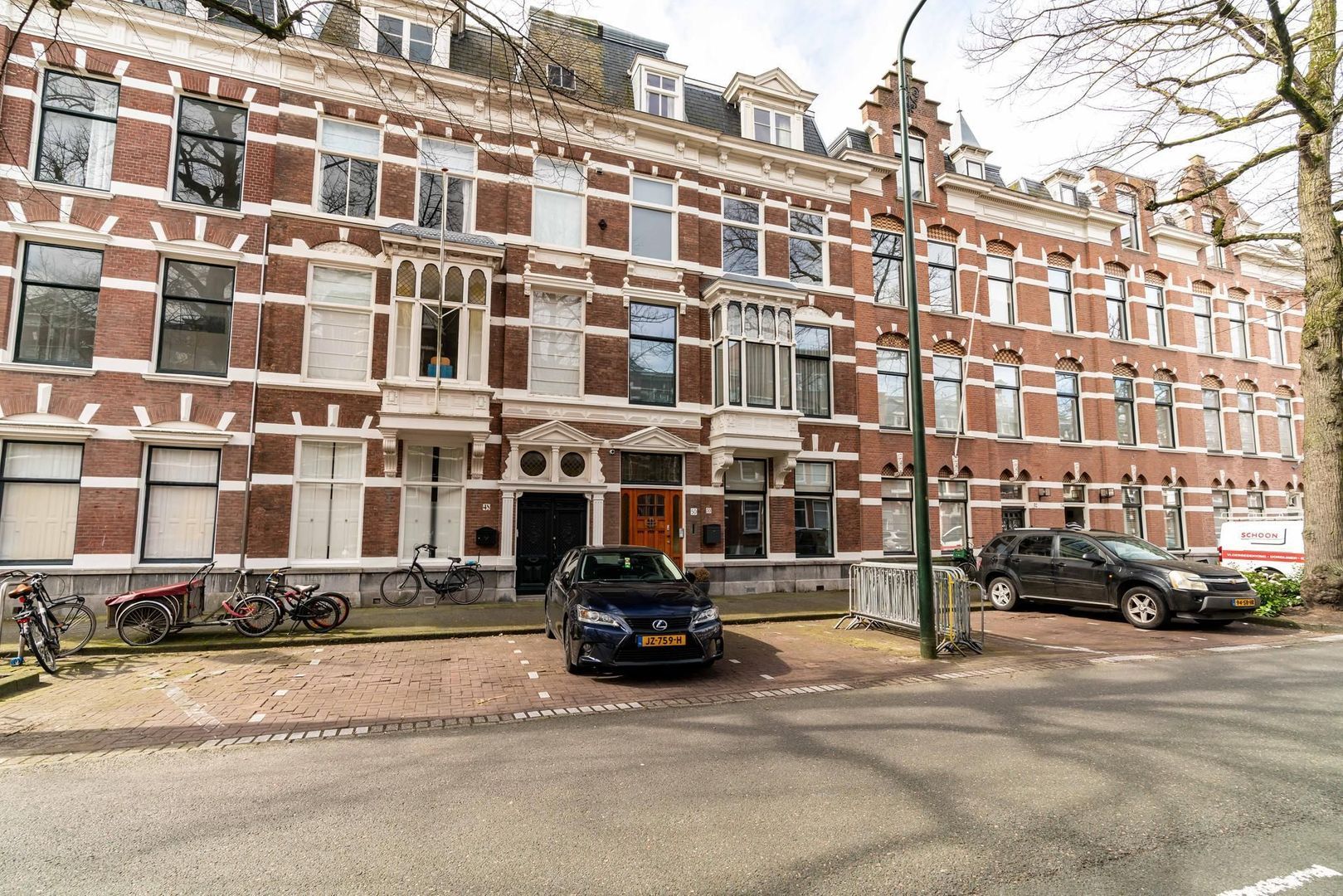 Jan van Nassaustraat 50 .