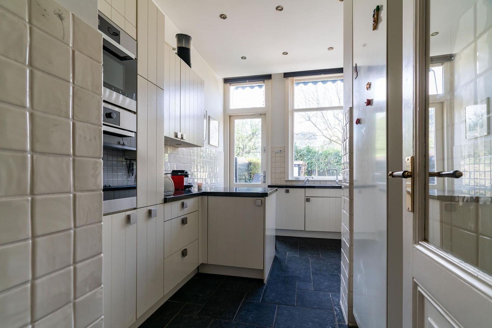 Jan van Nassaustraat 50 .