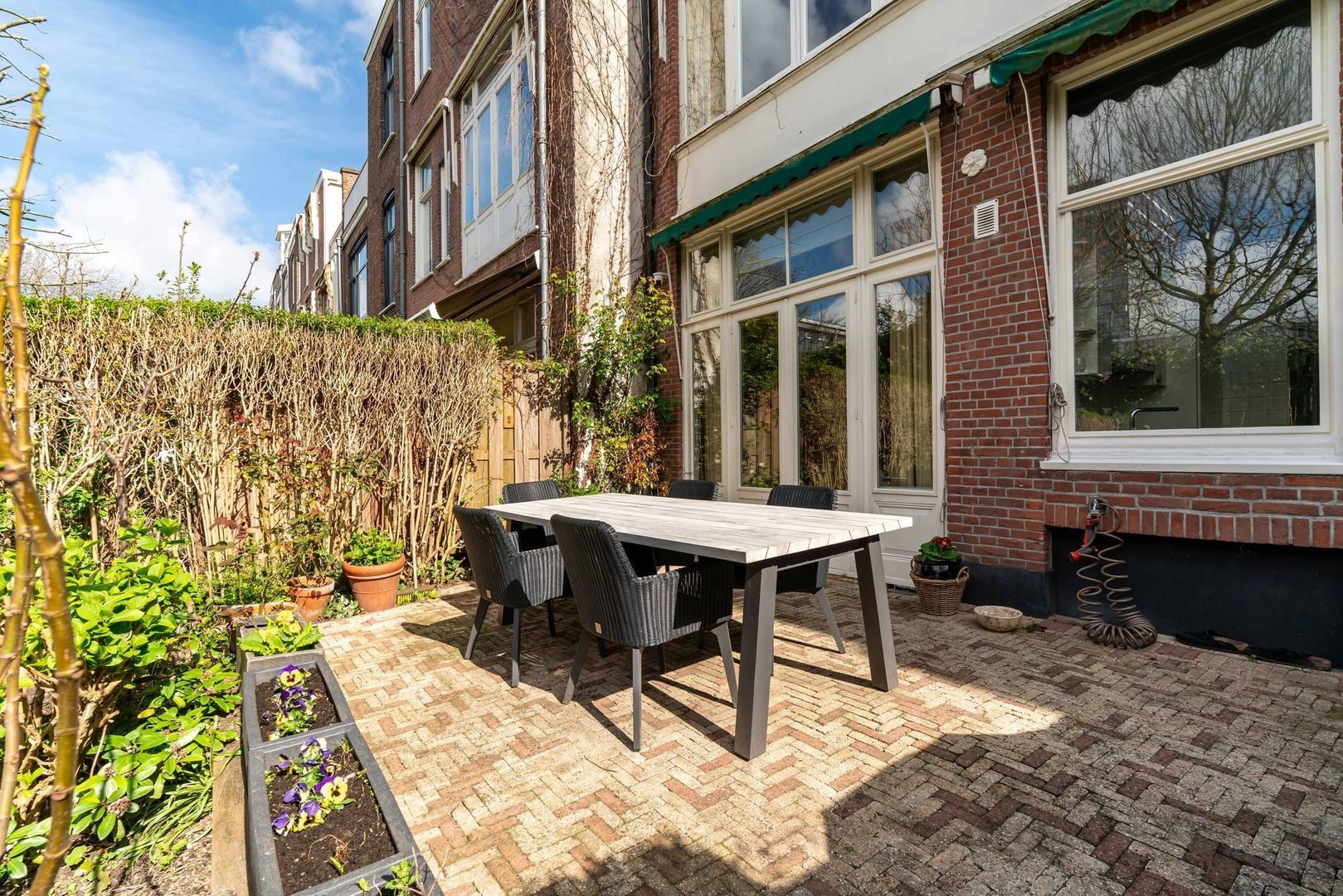 Jan van Nassaustraat 50 .