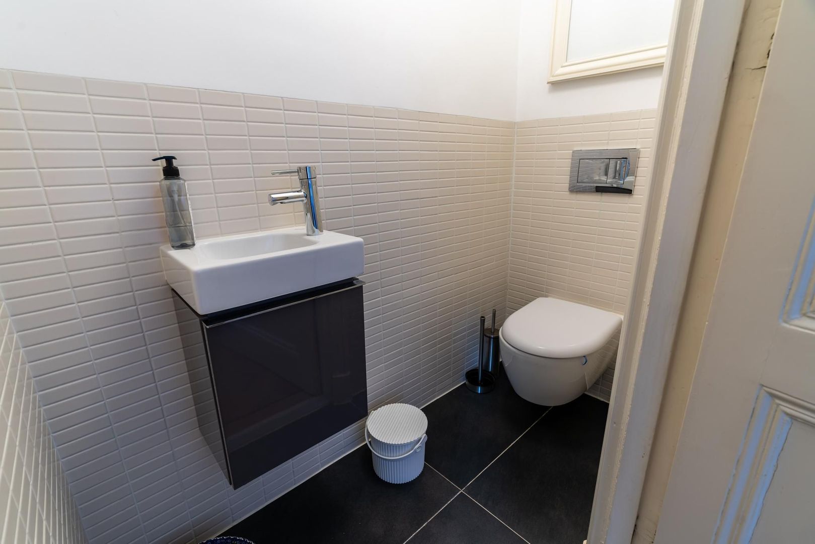 Jan van Nassaustraat 50 .