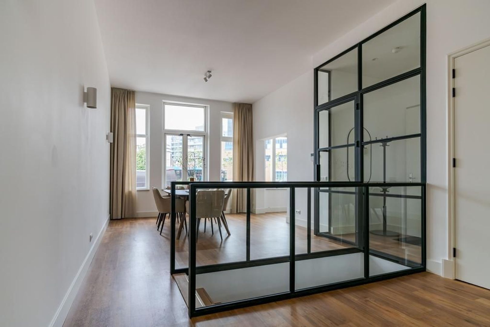 Nieuwe Parklaan 193 .