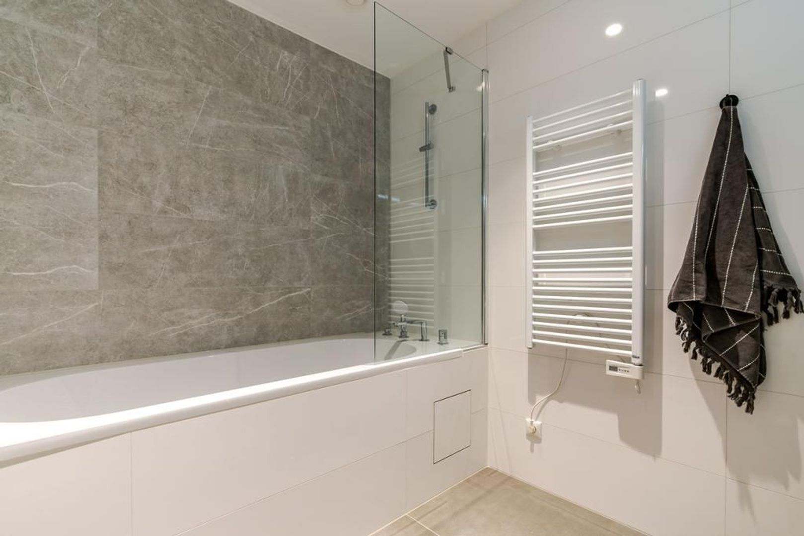 Nieuwe Parklaan 193 .