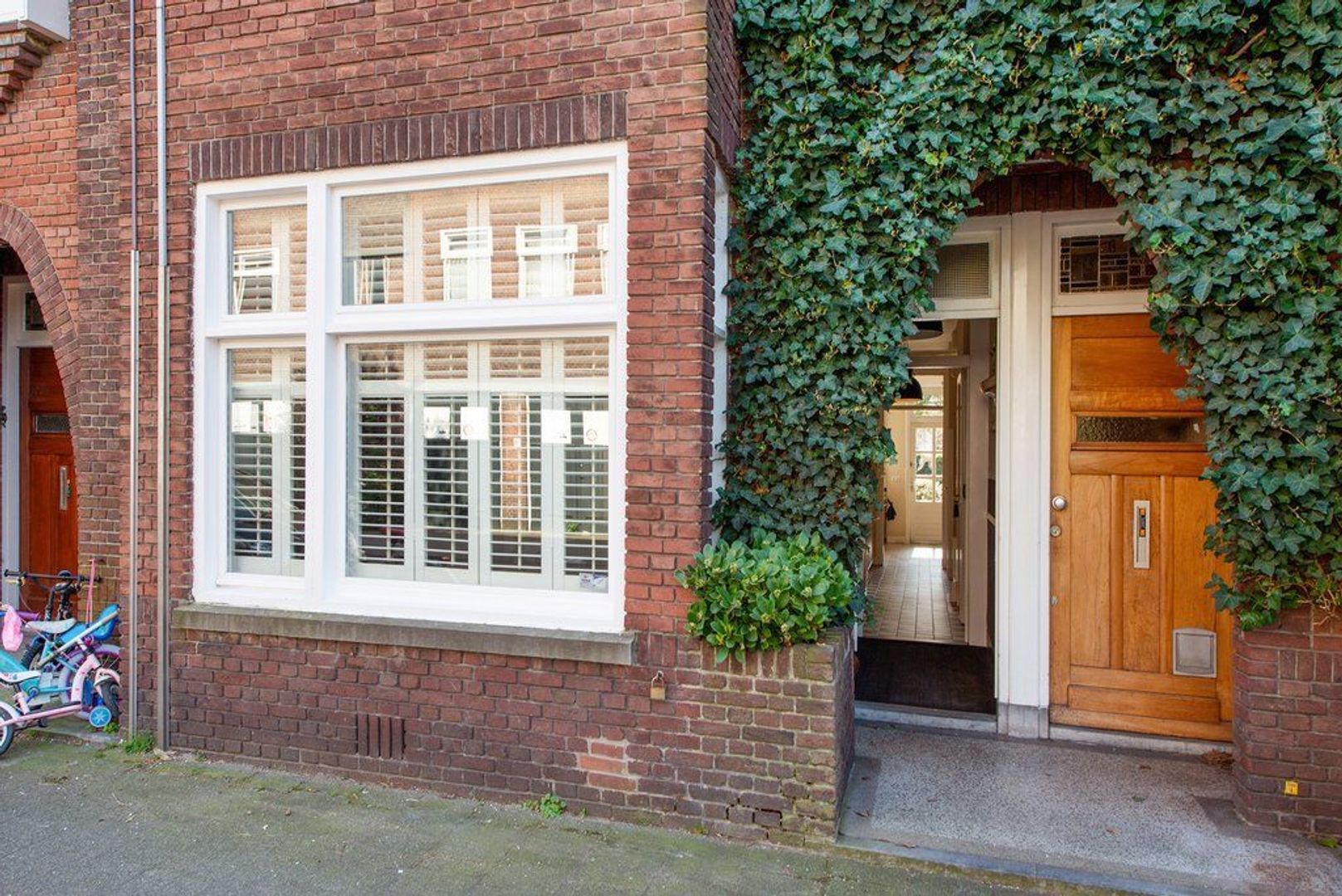 Weissenbruchstraat 147 .