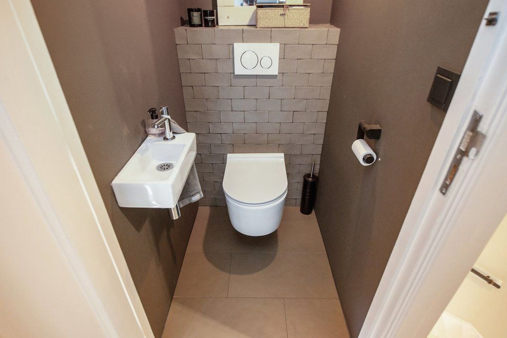 Weissenbruchstraat 147 .