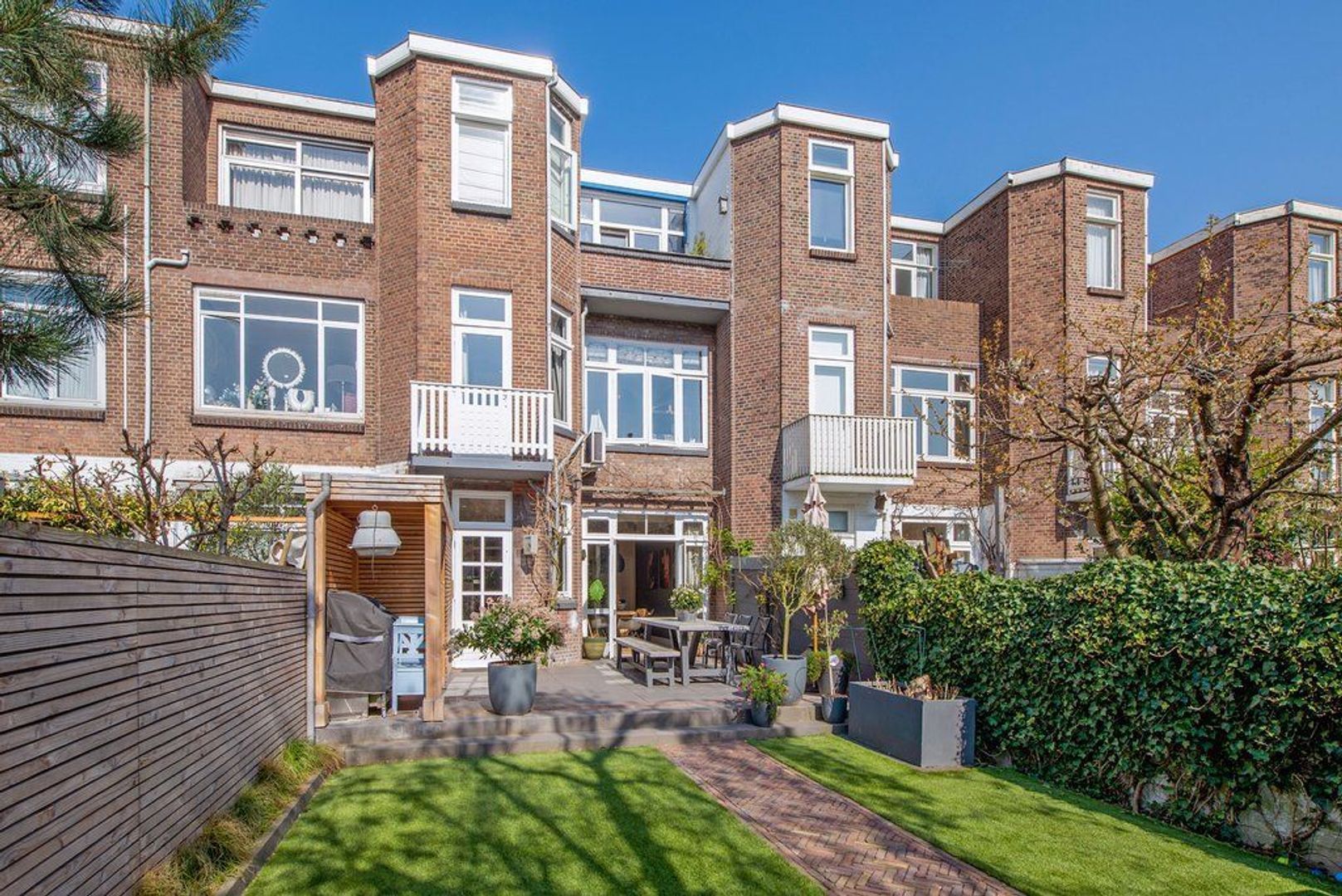 Weissenbruchstraat 147 .