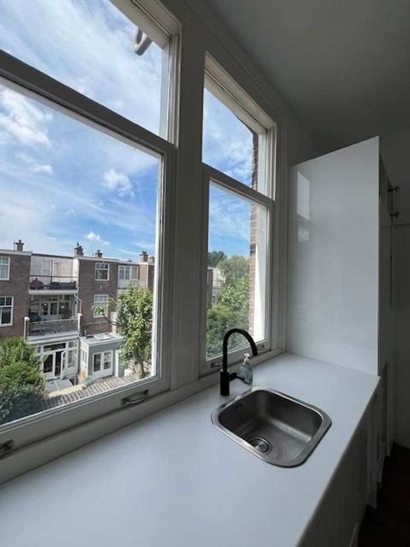 Van Beuningenstraat 56