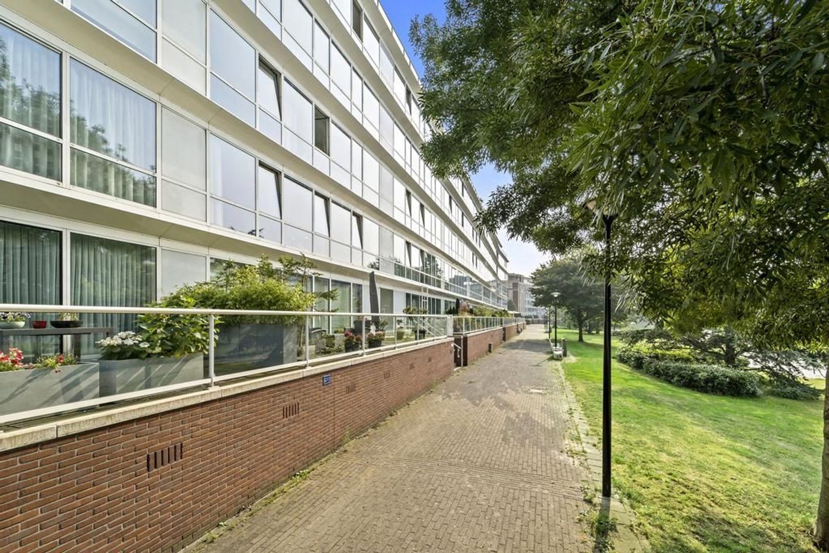 Burgemeester De Monchyplein 66