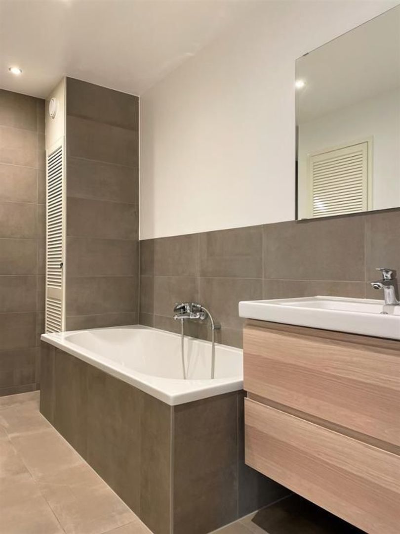 Anna Paulownaplein 7 A