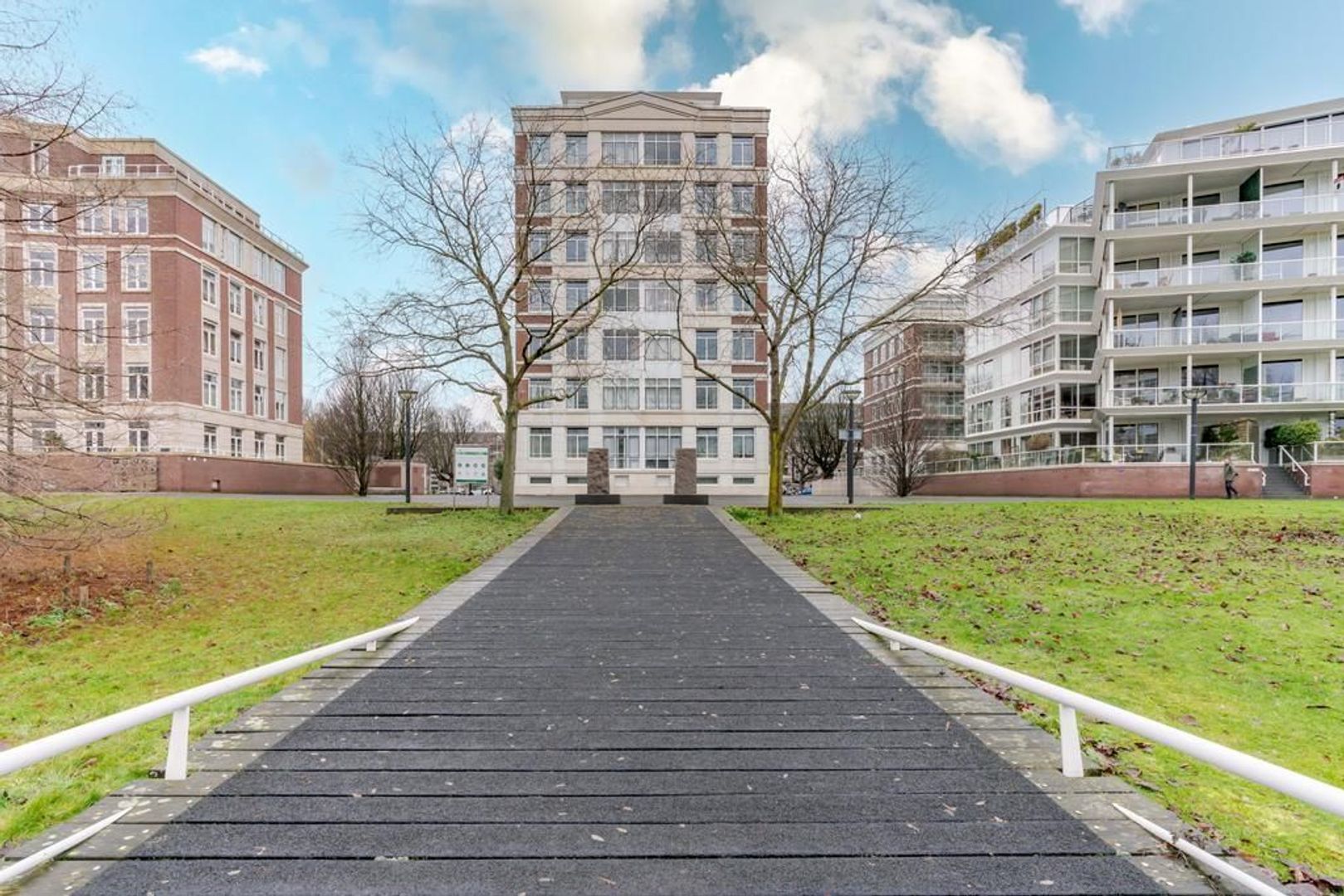 Burgemeester De Monchyplein 227