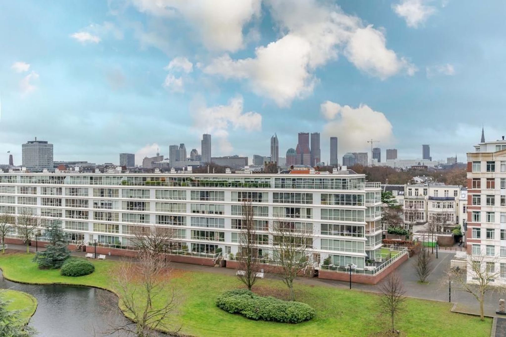 Burgemeester De Monchyplein 227