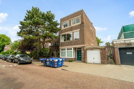 Mauvestraat 33 A blur