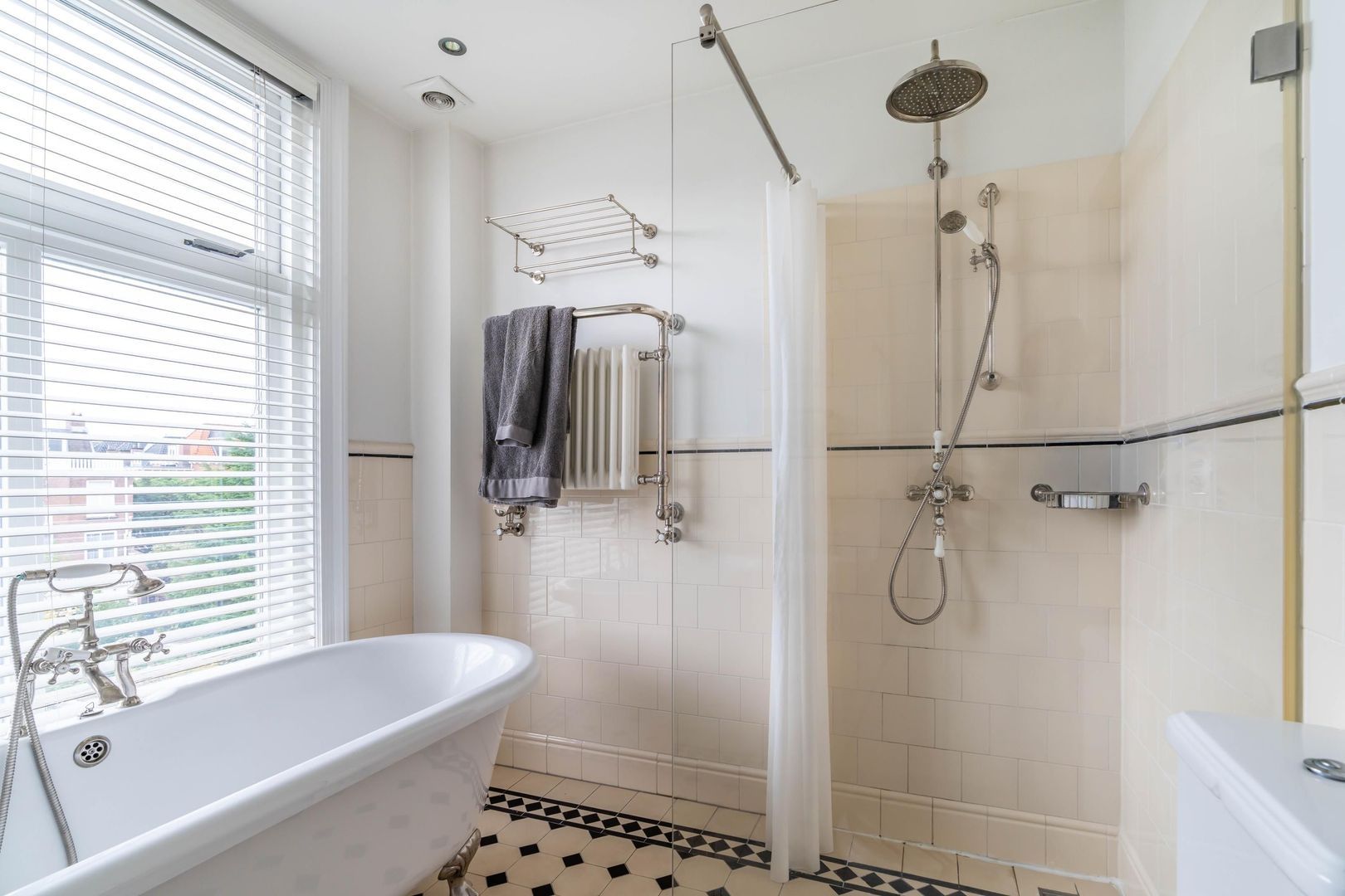 Nassau Ouwerkerkstraat 8