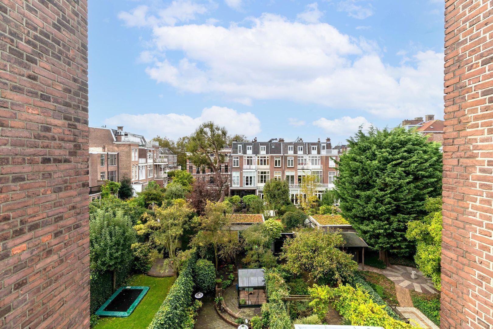 Nassau Ouwerkerkstraat 8