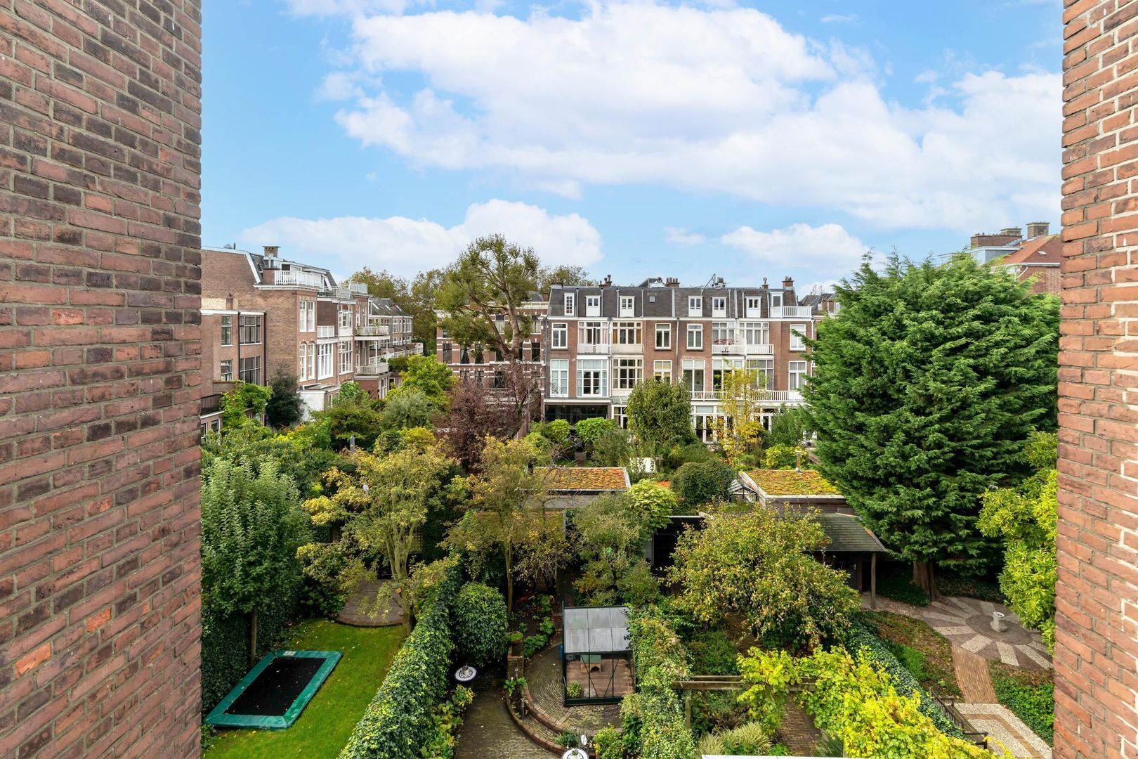 Nassau Ouwerkerkstraat 8