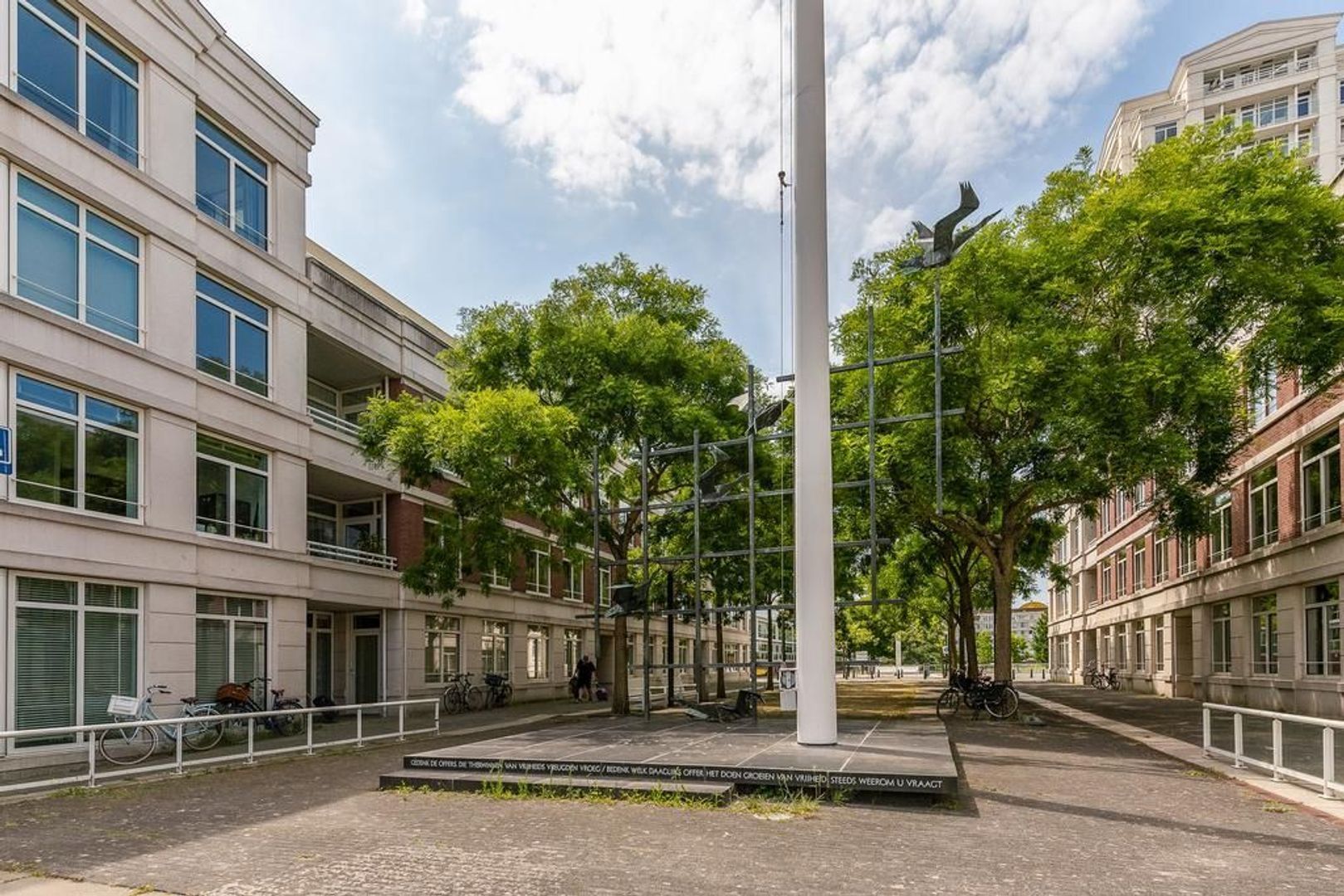 Burgemeester De Monchyplein 5