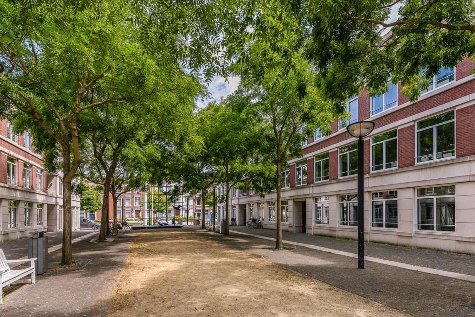 Burgemeester De Monchyplein 5