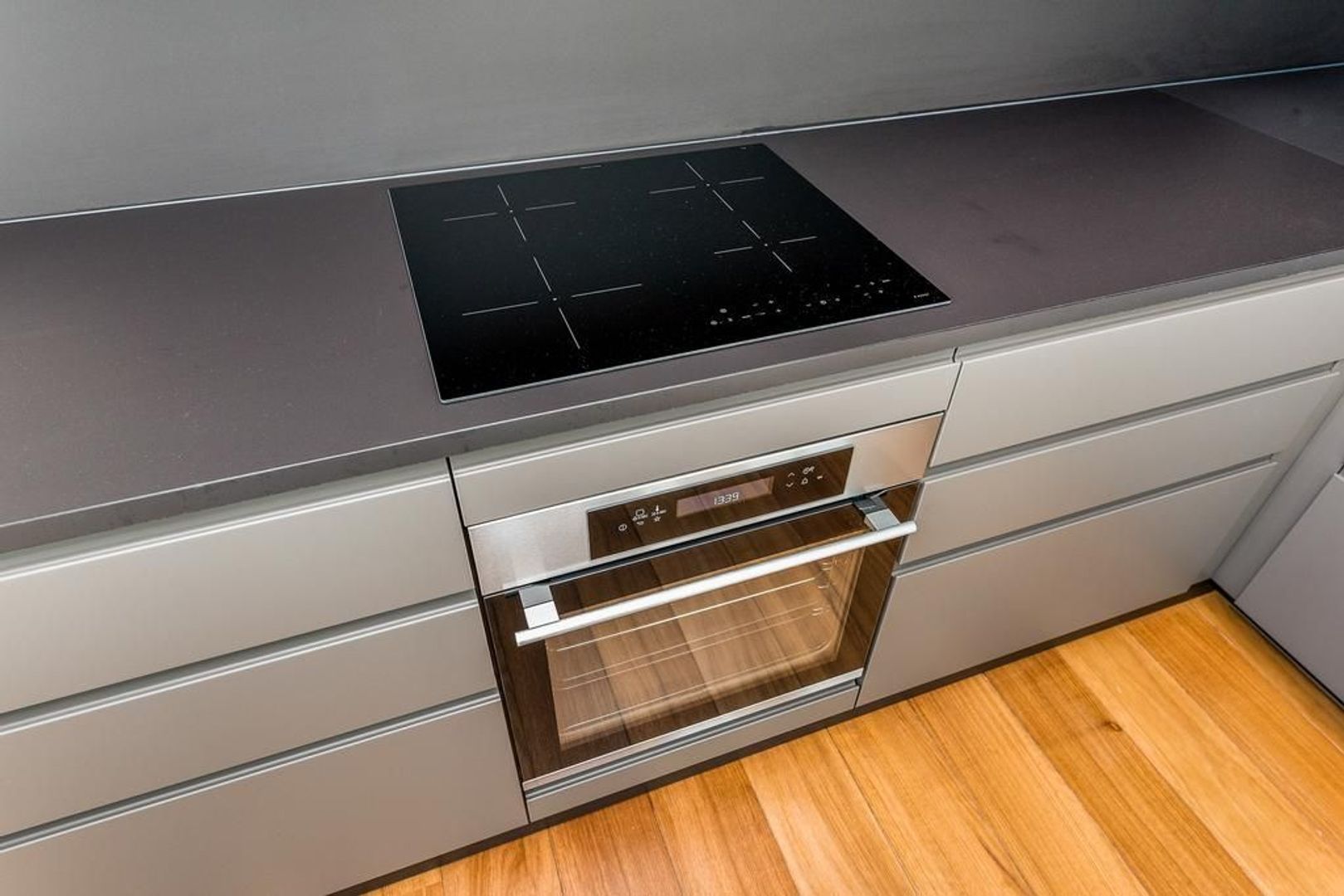 Burgemeester De Monchyplein 5