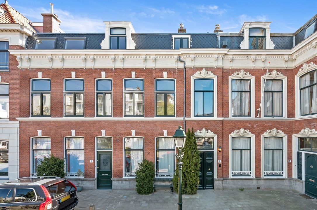 Paramaribostraat 9