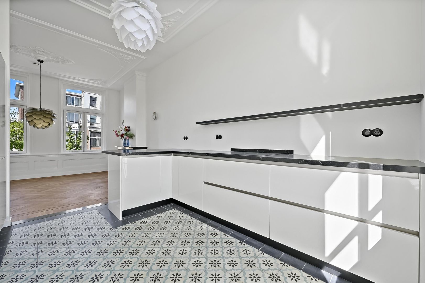 Paramaribostraat 9