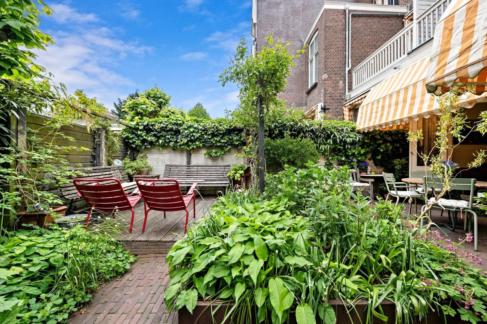 Nassau Ouwerkerkstraat 2