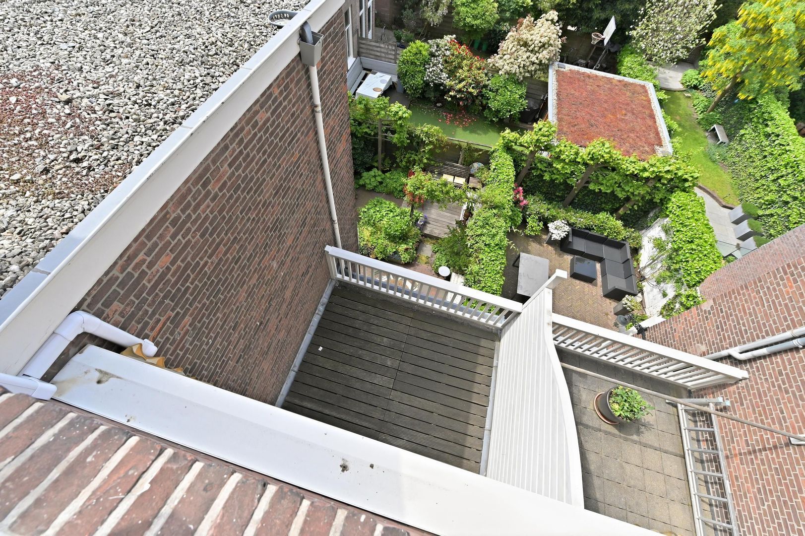 Nassau Ouwerkerkstraat 2