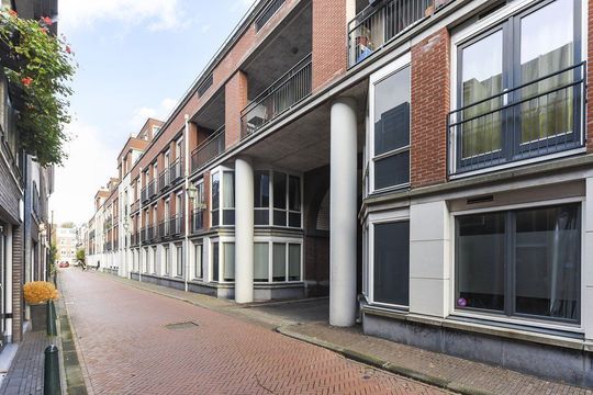 Laan van Roos en Doorn 21 B, Den Haag