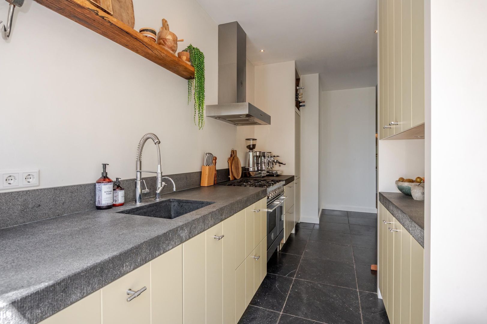 Koninginnegracht 136 A