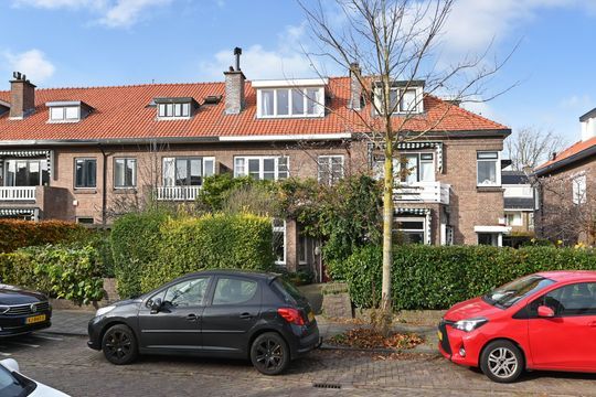 free-sector-houses for rent on van Deventerlaan 15