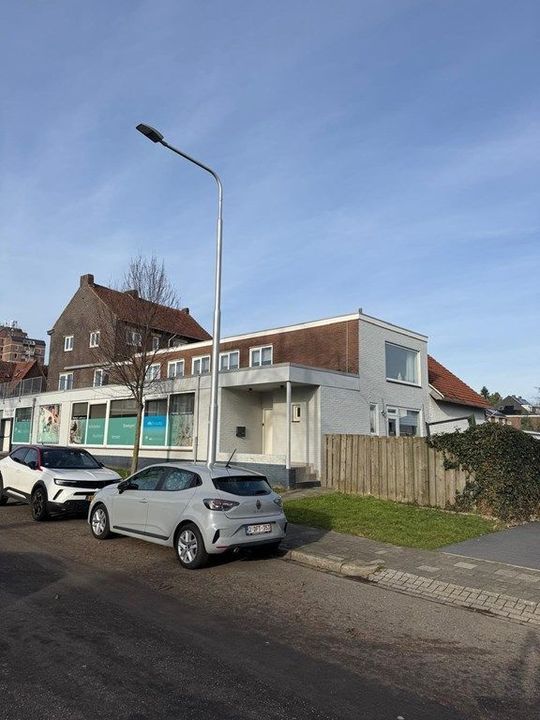 Meeuwenlaan 28, Geleen