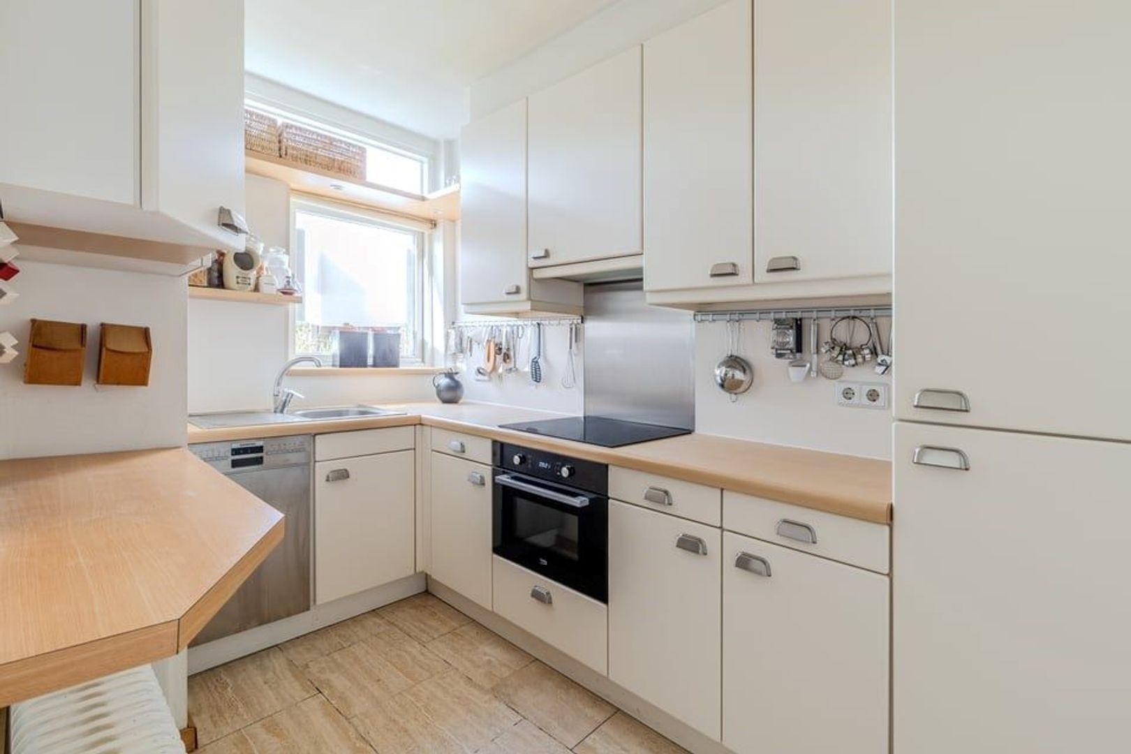 Zuster Paladiaplantsoen 26, Meerssen foto-17
