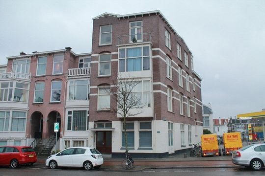 Harstenhoekweg in 's-Gravenhage