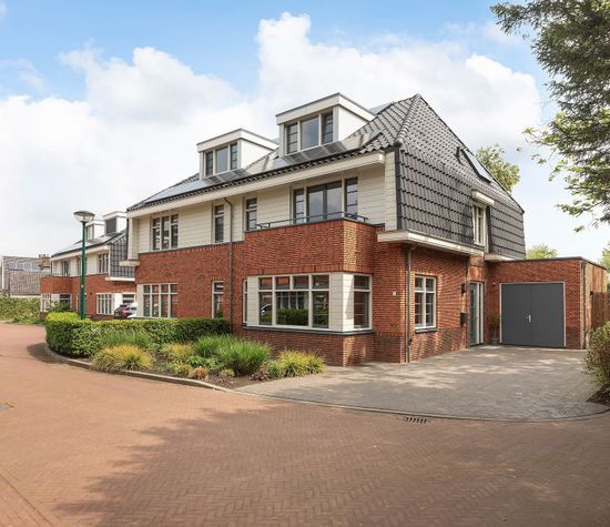 Hazelaarhof 7, Baarn