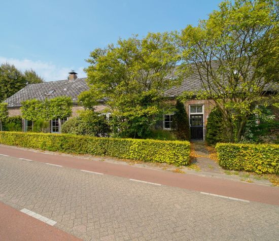 Bisschop Rythoviusdreef 6, Riethoven