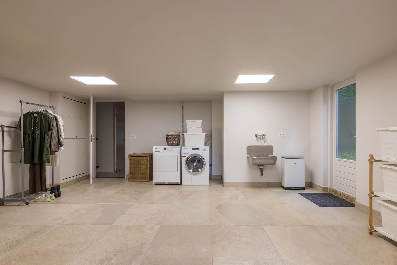 Irislaan 6, Leende foto-30