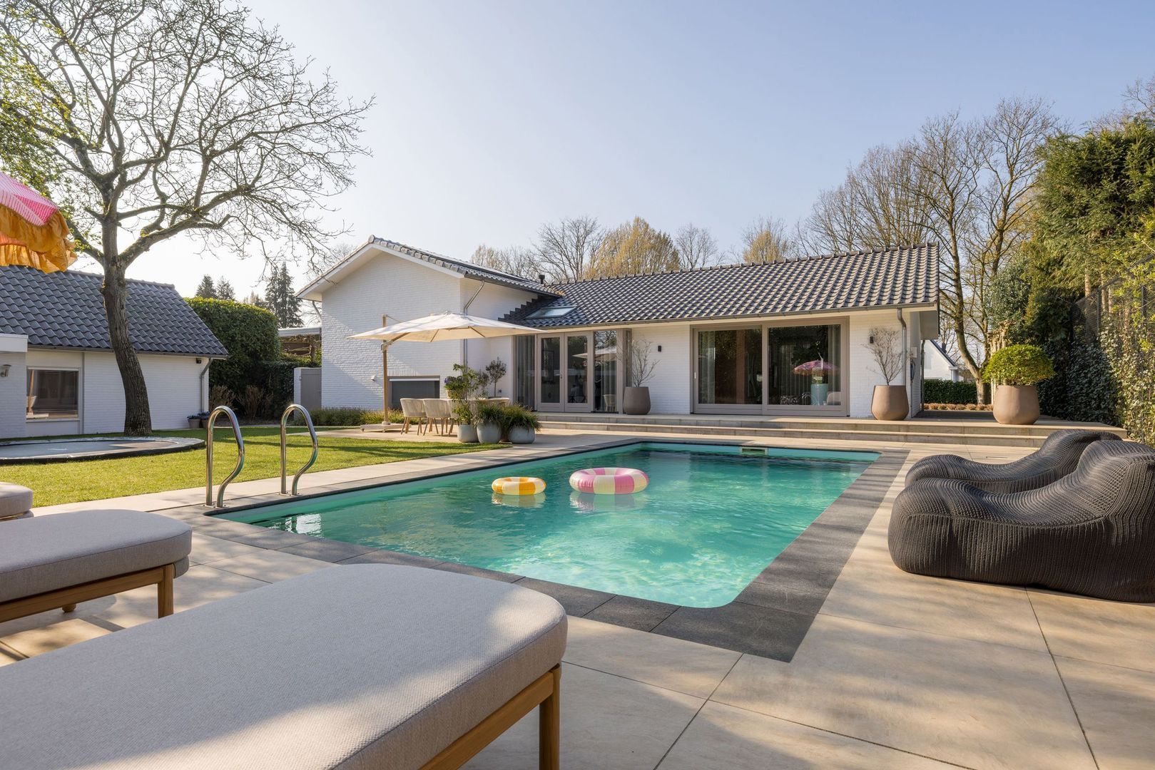 Irislaan 6, Leende foto-31